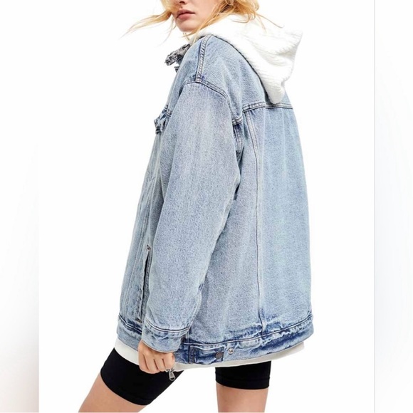 We the Free Denim Sherpa-Lined Jacket - Picture 6 of 10